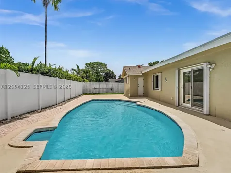 10149 S 21 Street Pembroke Pines FL 33026
