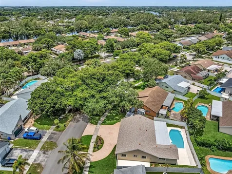 10149 S 21 Street Pembroke Pines FL 33026