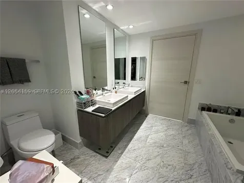 801 S Miami Avenue Miami FL 33131