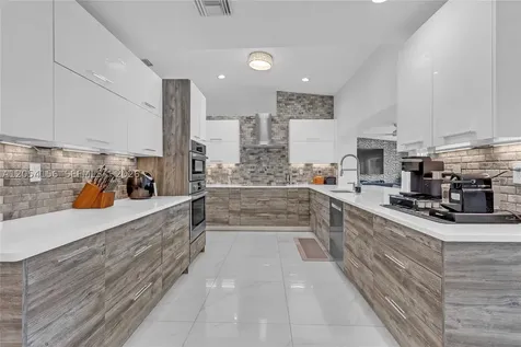 2920 NE 55th Place Fort Lauderdale FL 33308
