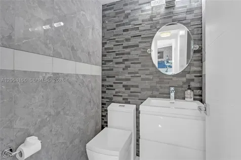 2920 NE 55th Place Fort Lauderdale FL 33308