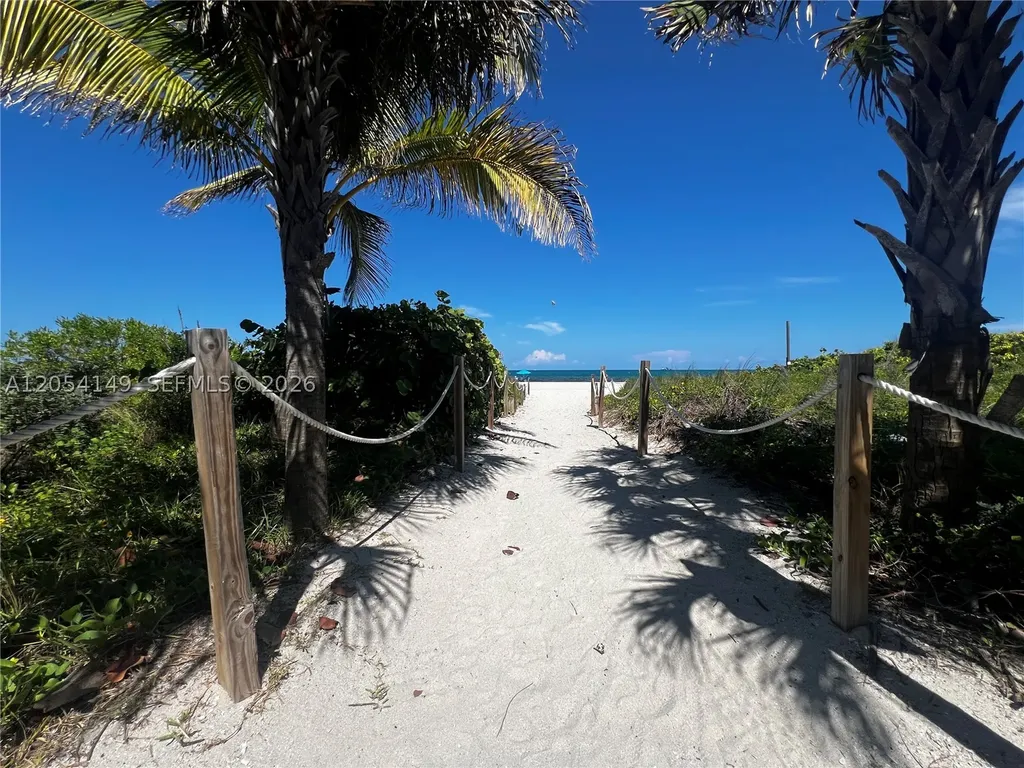 2457 Collins Avenue Miami Beach FL 33140