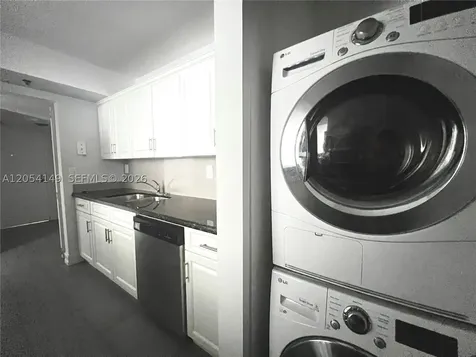 2457 Collins Avenue Miami Beach FL 33140