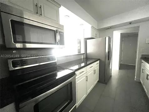2457 Collins Avenue Miami Beach FL 33140