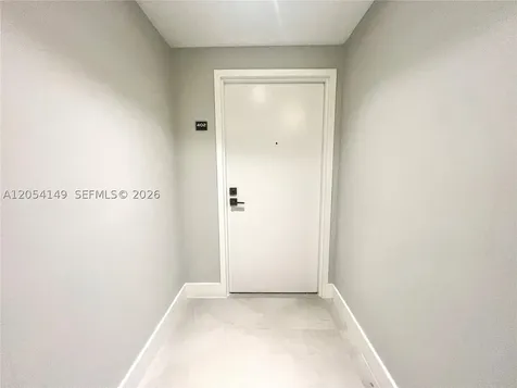 2457 Collins Avenue Miami Beach FL 33140