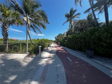 2457 Collins Avenue Miami Beach FL 33140