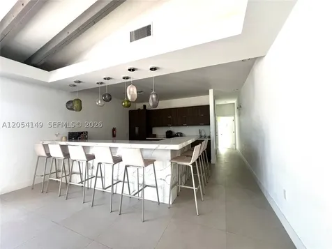 2457 Collins Avenue Miami Beach FL 33140