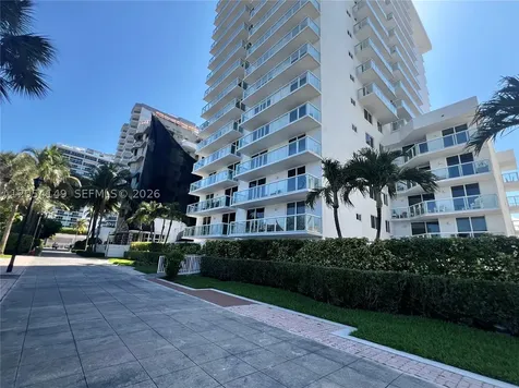 2457 Collins Avenue Miami Beach FL 33140
