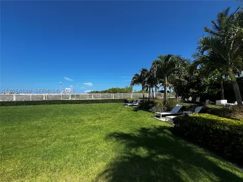 2457 Collins Avenue Miami Beach FL 33140