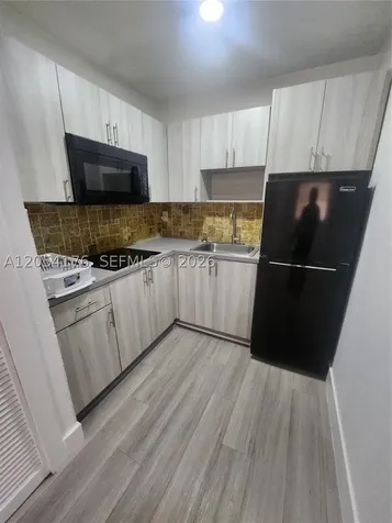2700 Collins Avenue Miami Beach FL 33140