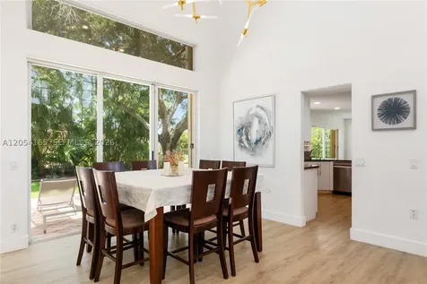 524 Water Point Weston FL 33326