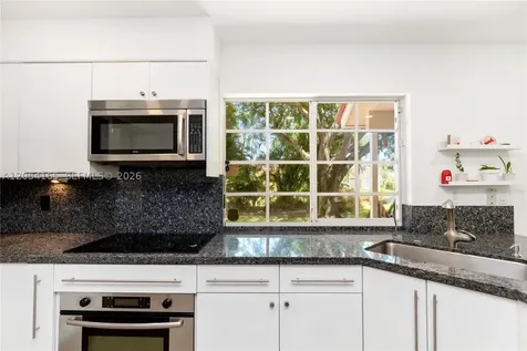 524 Water Point Weston FL 33326