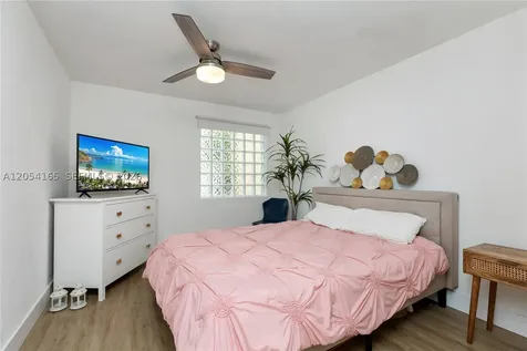 524 Water Point Weston FL 33326