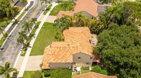524 Water Point Weston FL 33326
