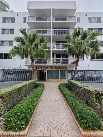 1605 Bay Road Miami Beach FL 33139