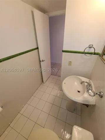 1605 Bay Road Miami Beach FL 33139