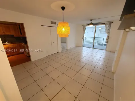 1605 Bay Road Miami Beach FL 33139