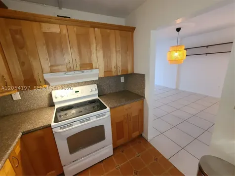 1605 Bay Road Miami Beach FL 33139
