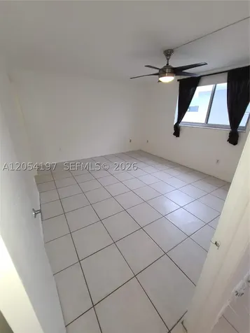 1605 Bay Road Miami Beach FL 33139