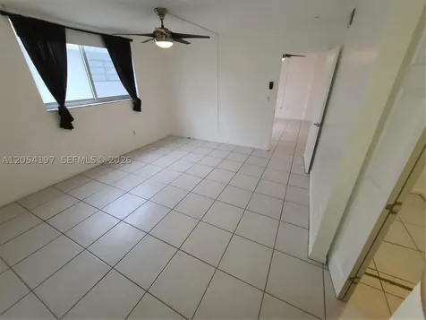1605 Bay Road Miami Beach FL 33139