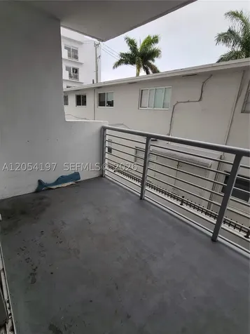 1605 Bay Road Miami Beach FL 33139