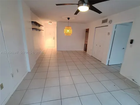 1605 Bay Road Miami Beach FL 33139