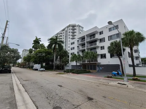 1605 Bay Road Miami Beach FL 33139