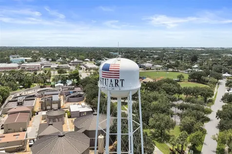 41 SW Seminole Street Stuart FL 34994