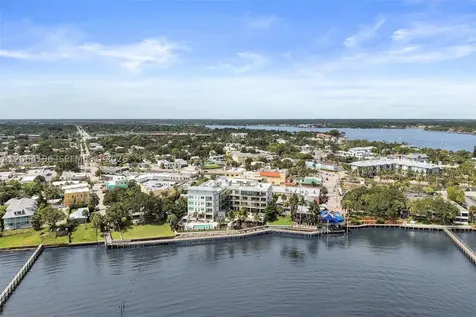 41 SW Seminole Street Stuart FL 34994