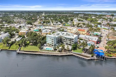 41 SW Seminole Street Stuart FL 34994