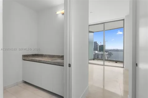 175 SE 25th Road Miami FL 33129