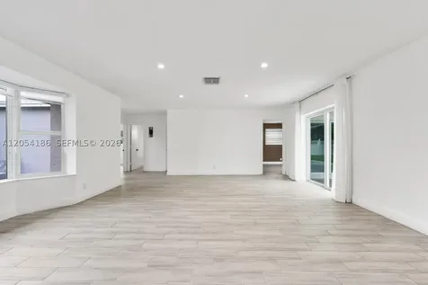 3192 NW 40th Court Lauderdale Lakes FL 33309