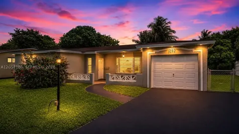 3192 NW 40th Court Lauderdale Lakes FL 33309