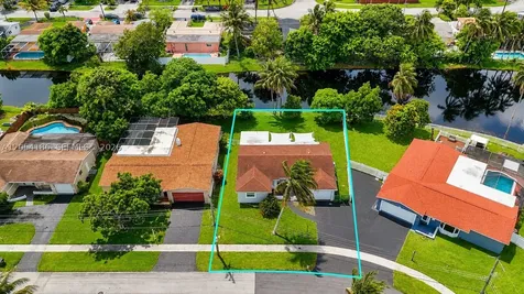 3192 NW 40th Court Lauderdale Lakes FL 33309