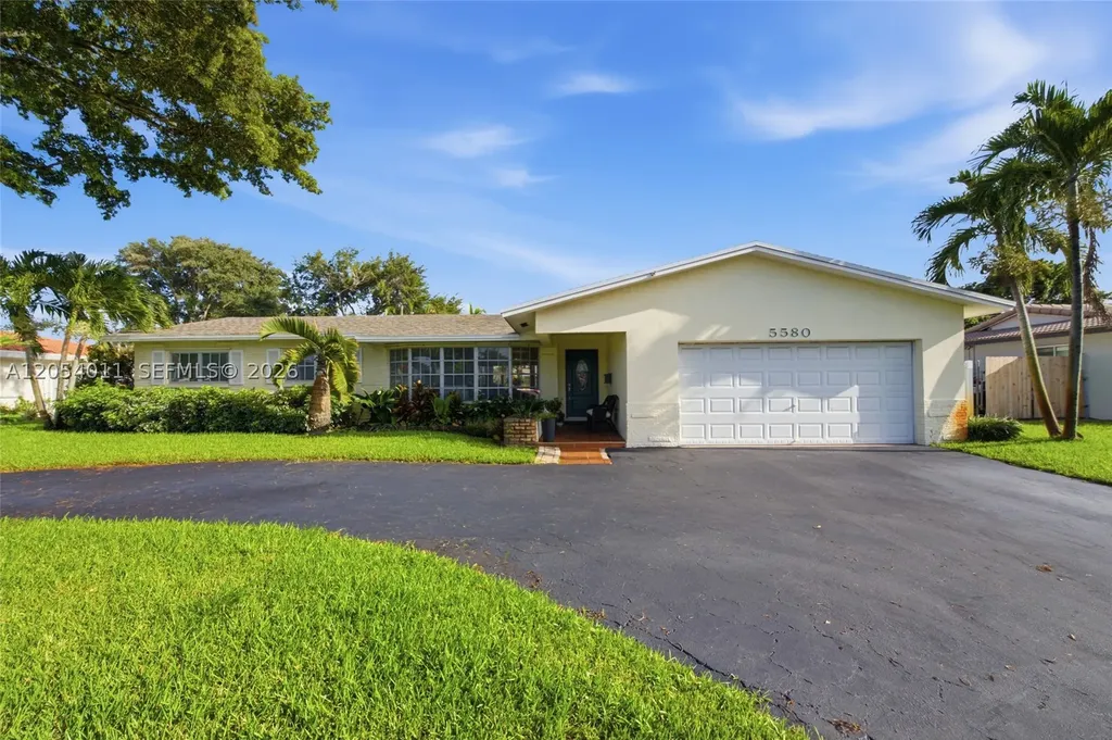 5580 SW 7th Street Plantation FL 33317
