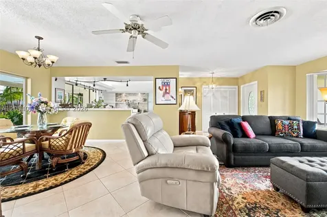 5580 SW 7th Street Plantation FL 33317