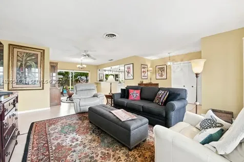 5580 SW 7th Street Plantation FL 33317