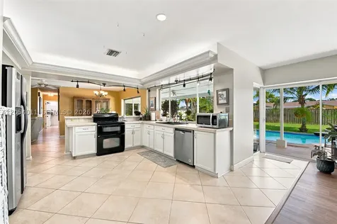 5580 SW 7th Street Plantation FL 33317