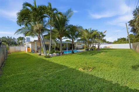 5580 SW 7th Street Plantation FL 33317