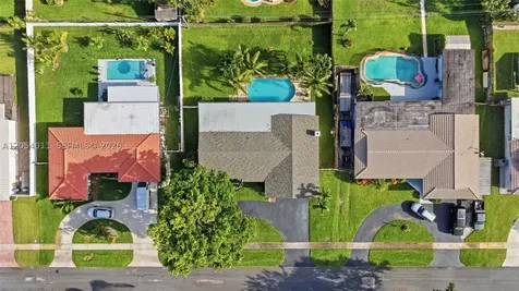 5580 SW 7th Street Plantation FL 33317