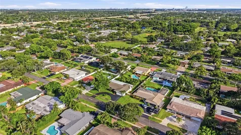 5580 SW 7th Street Plantation FL 33317