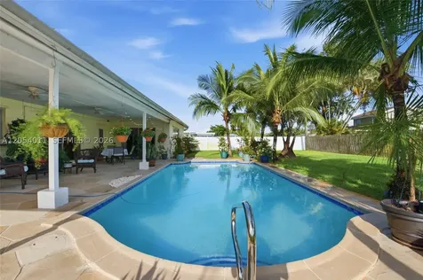 5580 SW 7th Street Plantation FL 33317