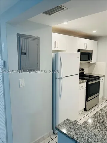 9354 SW 77th Avenue Miami FL 33156