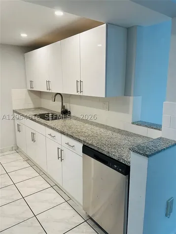 9354 SW 77th Avenue Miami FL 33156