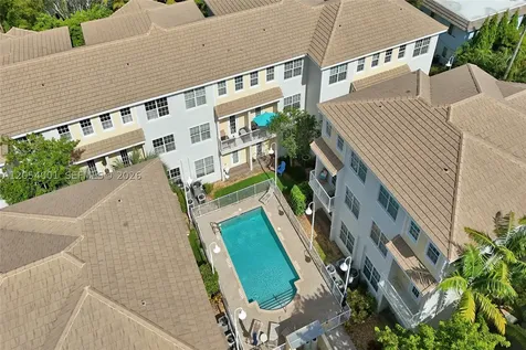 2726 Old Florida Trail Wilton Manors FL 33334