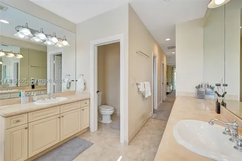 2726 Old Florida Trail Wilton Manors FL 33334
