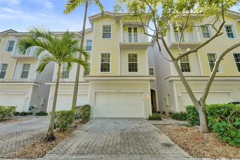 2726 Old Florida Trail Wilton Manors FL 33334