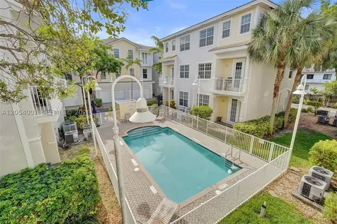 2726 Old Florida Trail Wilton Manors FL 33334