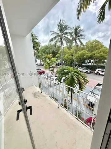 641 Espanola Way Miami Beach FL 33139