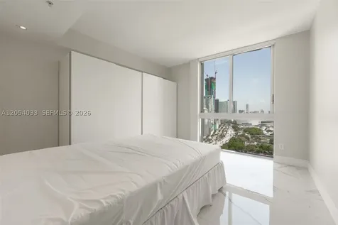 325 S Biscayne Boulevard Miami FL 33131